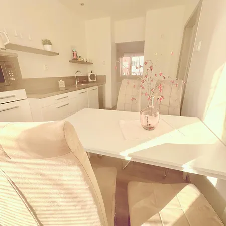 Trio Apartment
